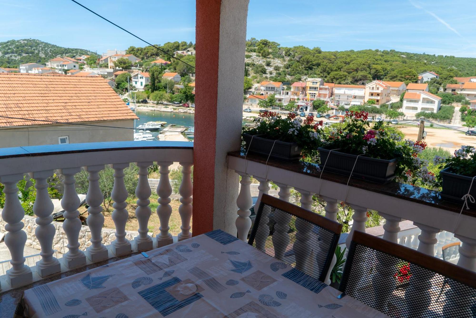 Apartments Zubcic Tisno Exterior foto